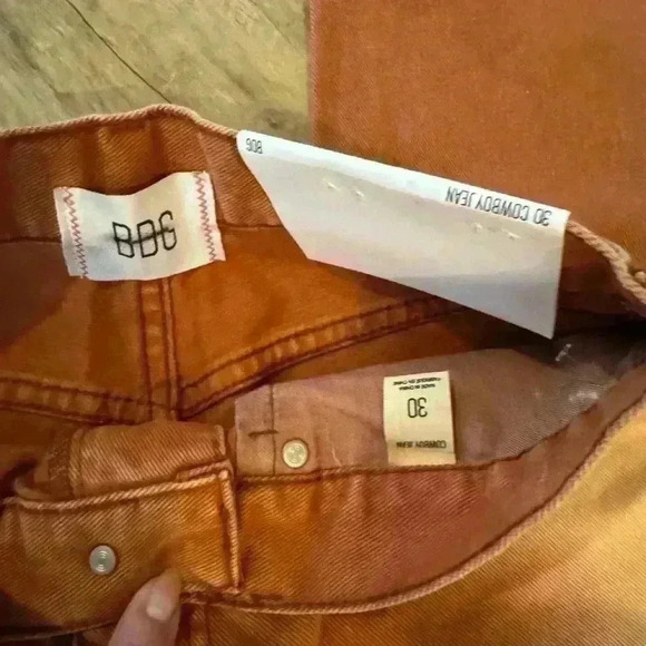 NEW BDG High Waisted Cowboy Jean - Piece Dye Color Denim ~ Rust Ombré ~ 30 - Picture 5 of 8